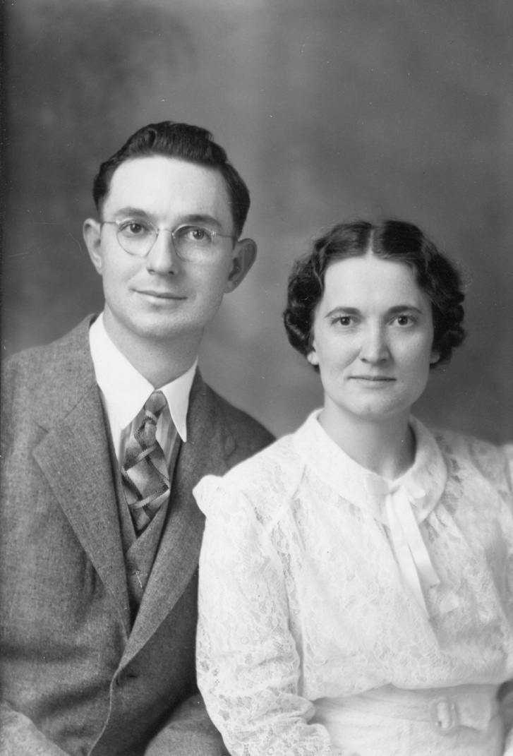 Will T. and MaryEllen Cooley, formal portrait